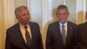 ozgur ozel ve mansur yavastan surpriz gorusme gokcek ailesi bir kumpasin pesindeydi cqmsDymC.jpg